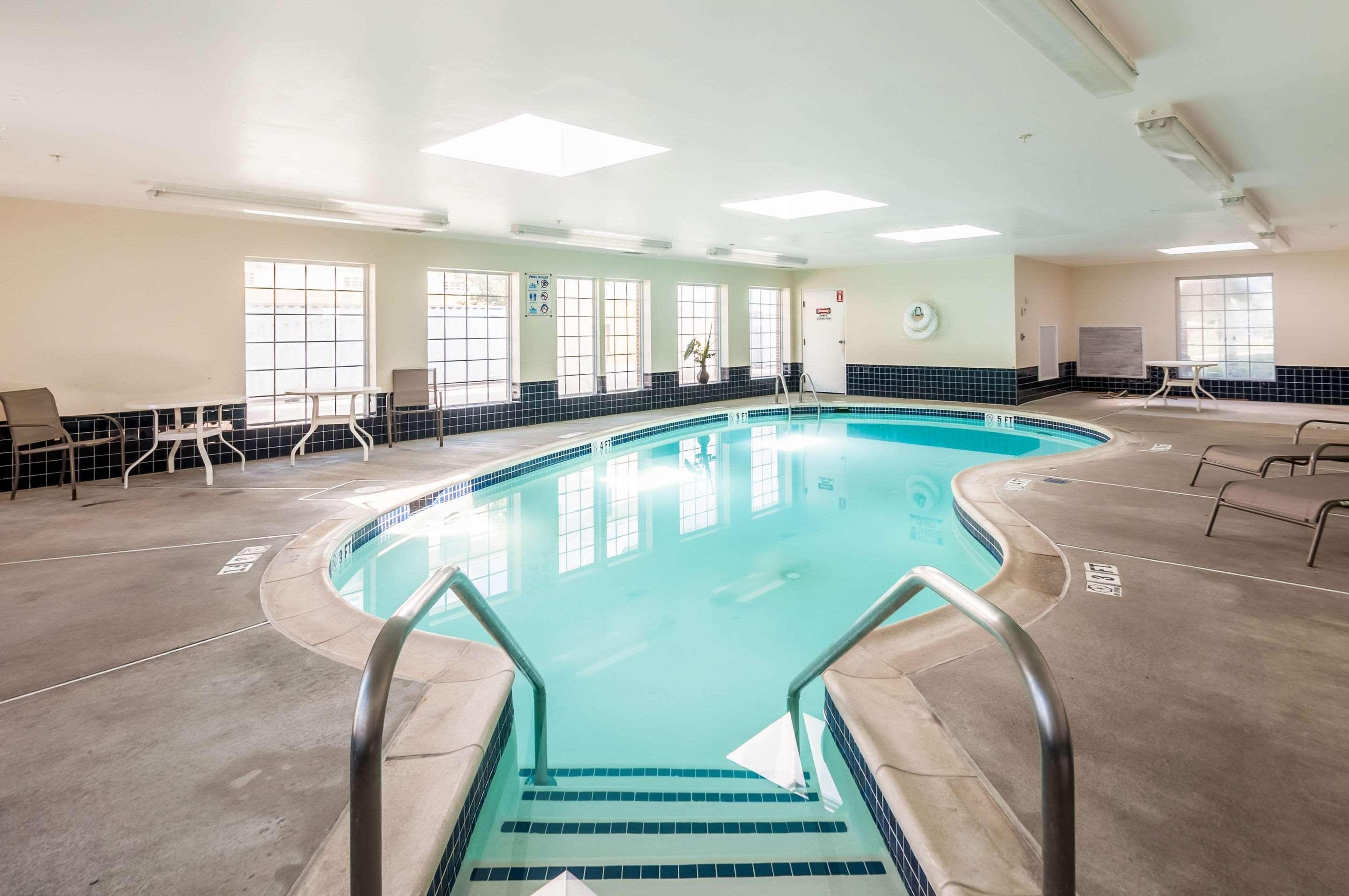 Mainstay Suites Frederick Extérieur photo