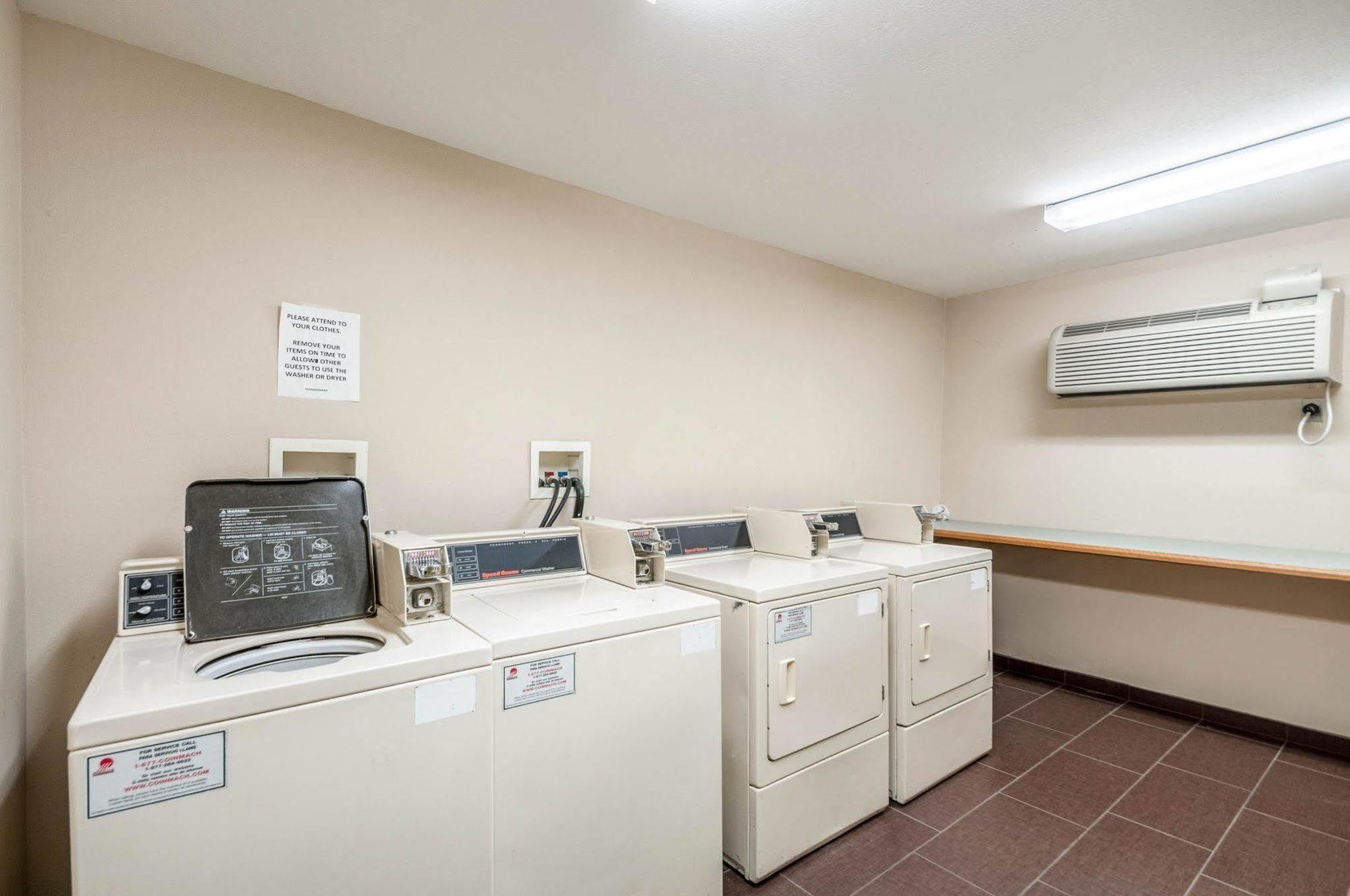 Mainstay Suites Frederick Extérieur photo